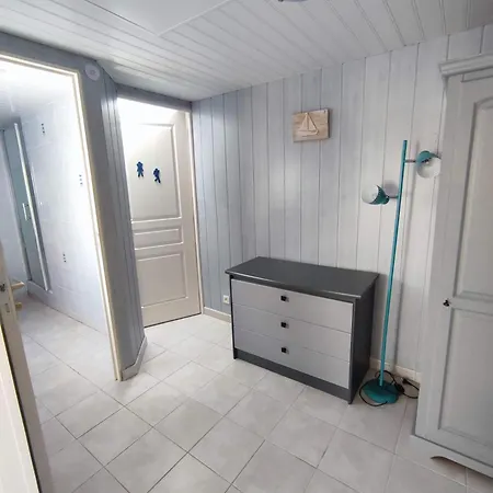 Petite Maison Des Demoiselles *