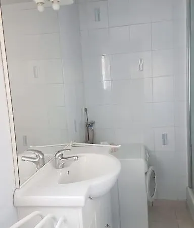 Petite Maison Des Demoiselles *