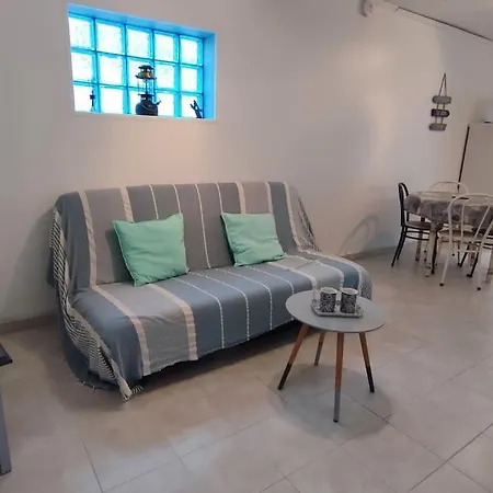 Prázdninový dům Petite Maison Des Demoiselles *